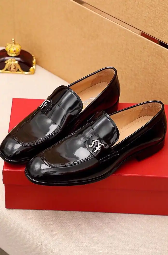 hype Ferragamo Leather Shoes