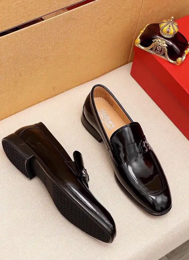 hype Ferragamo Leather Shoes