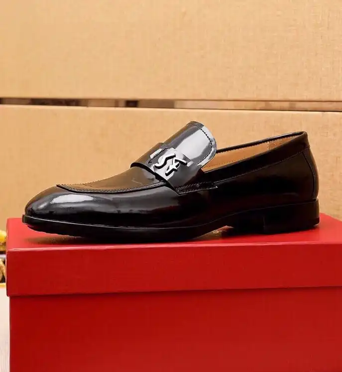 hype Ferragamo Leather Shoes