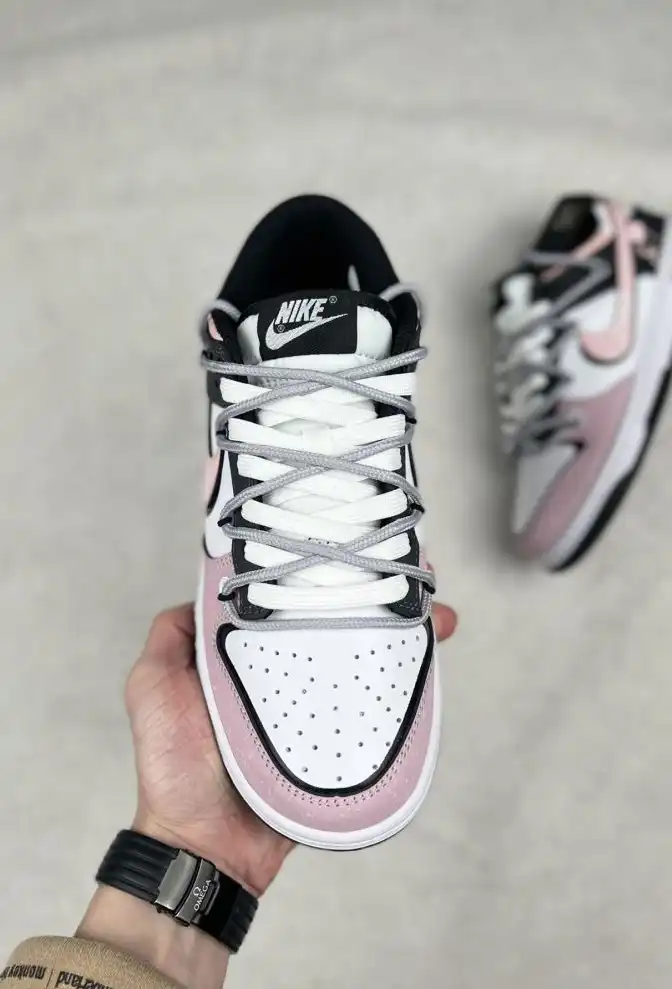 hype Nike Sneakers