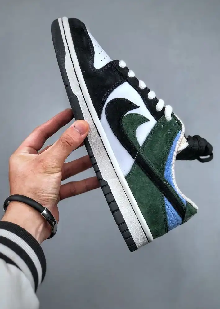 hype Nike Sneakers