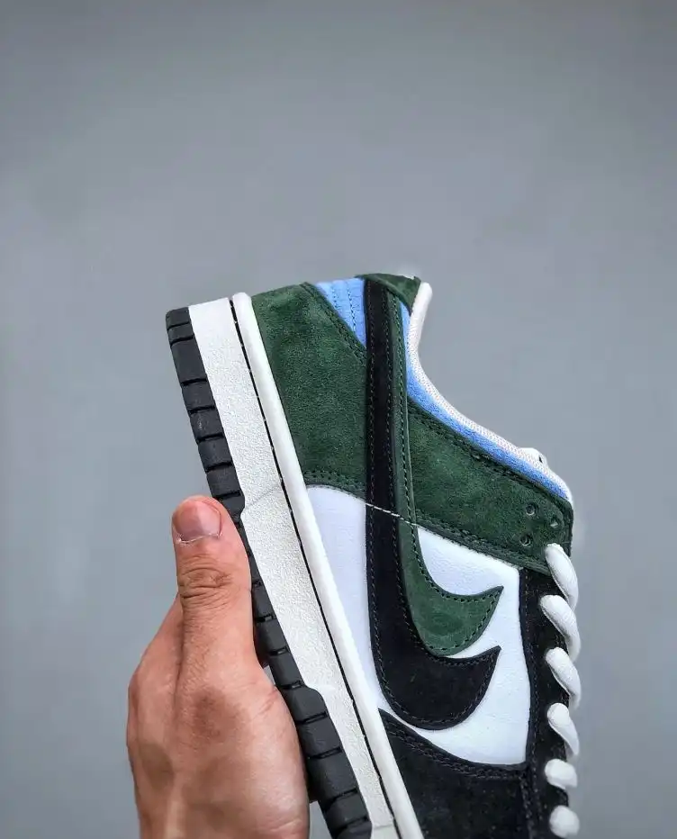 hype Nike Sneakers