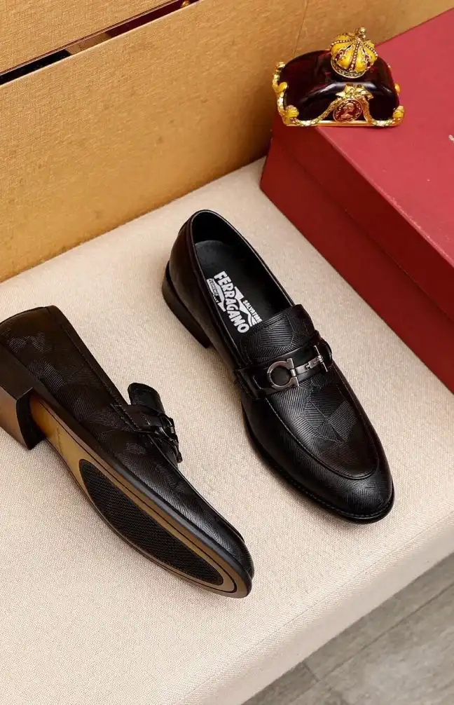 hype Ferragamo Leather Shoes