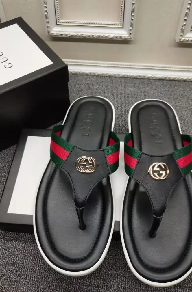 hype Gucci Slippers