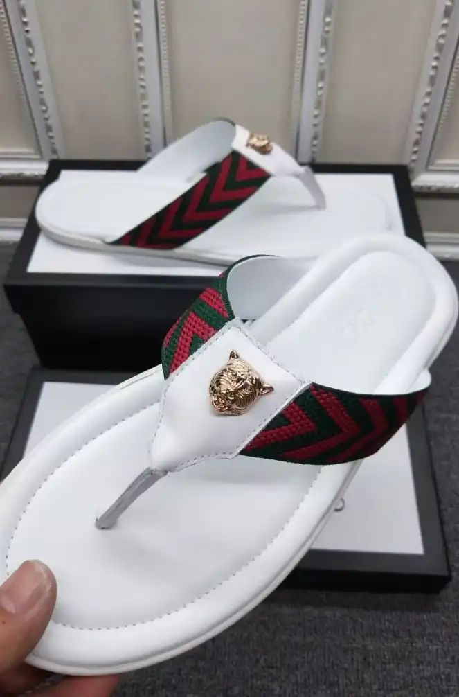 hype Gucci Slippers