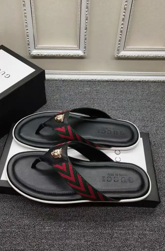 hype Gucci Slippers