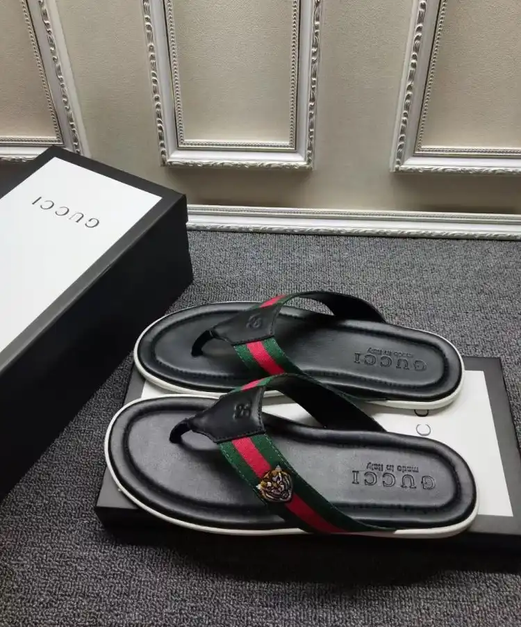 hype Gucci Slippers