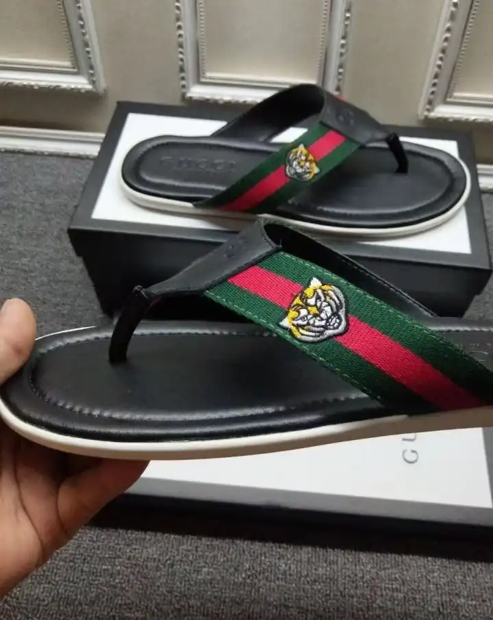 hype Gucci Slippers