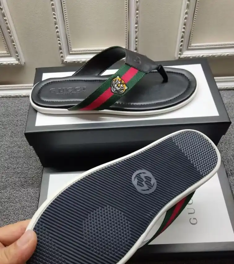 hype Gucci Slippers