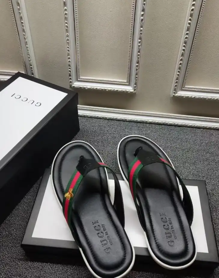 hype Gucci Slippers