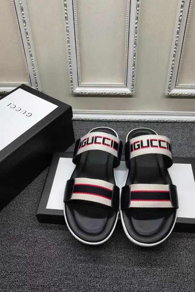 hype Gucci Slippers