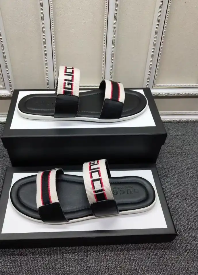 hype Gucci Slippers