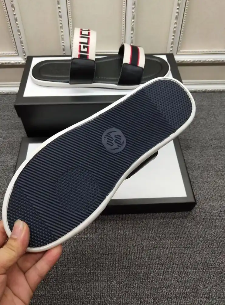 hype Gucci Slippers