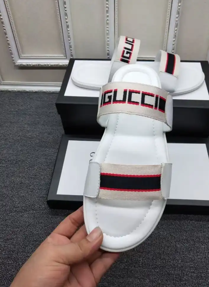 hype Gucci Slippers