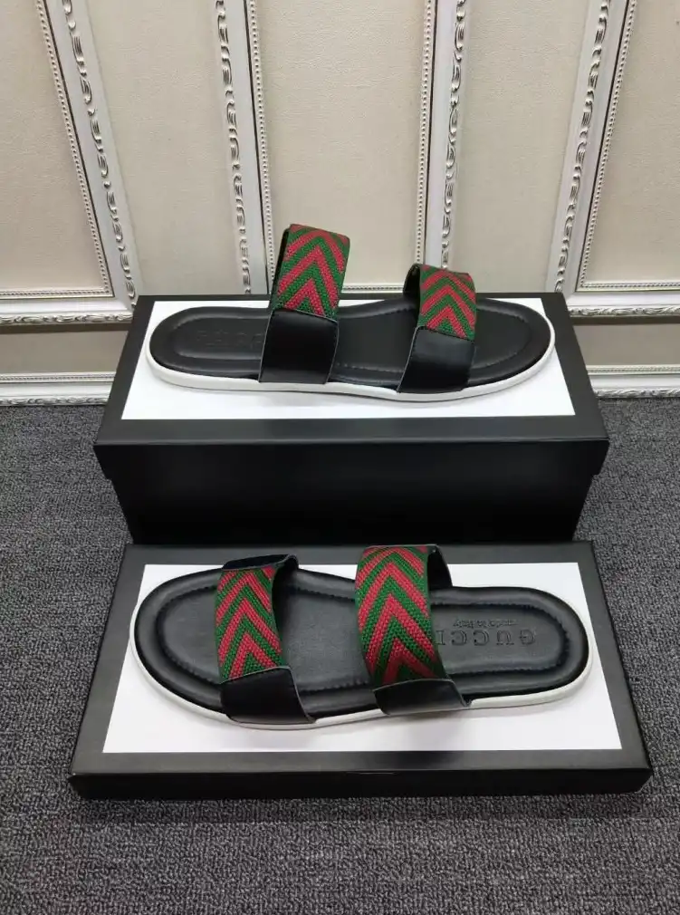 hype Gucci Slippers