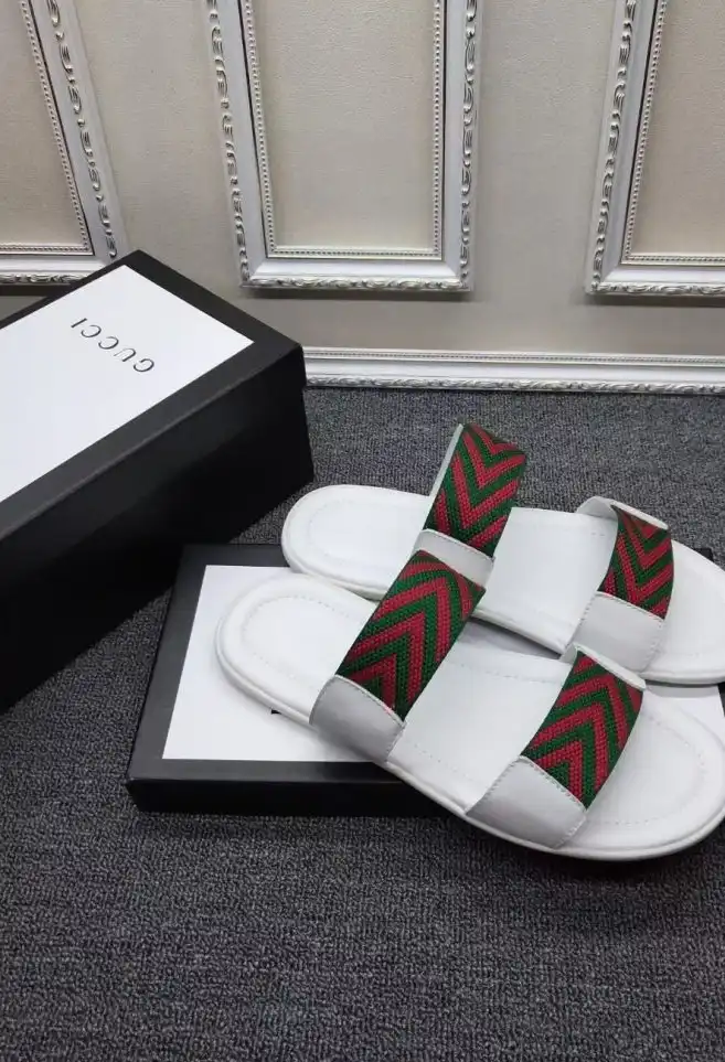 hype Gucci Slippers