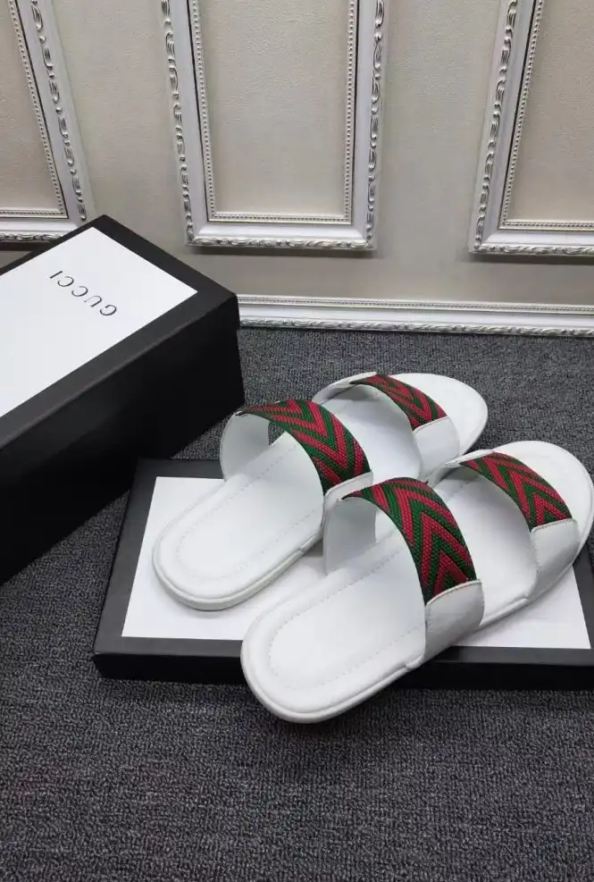 hype Gucci Slippers