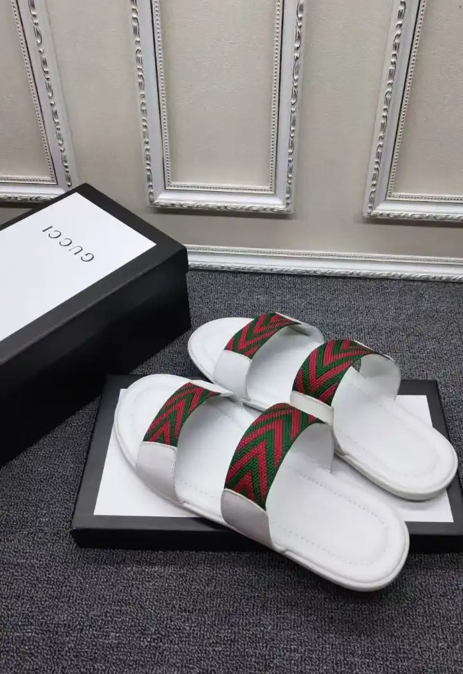 hype Gucci Slippers