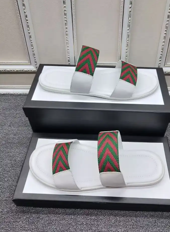 hype Gucci Slippers