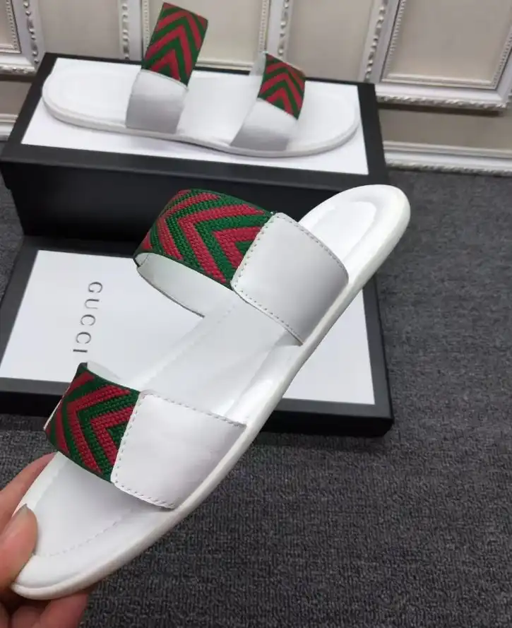 hype Gucci Slippers