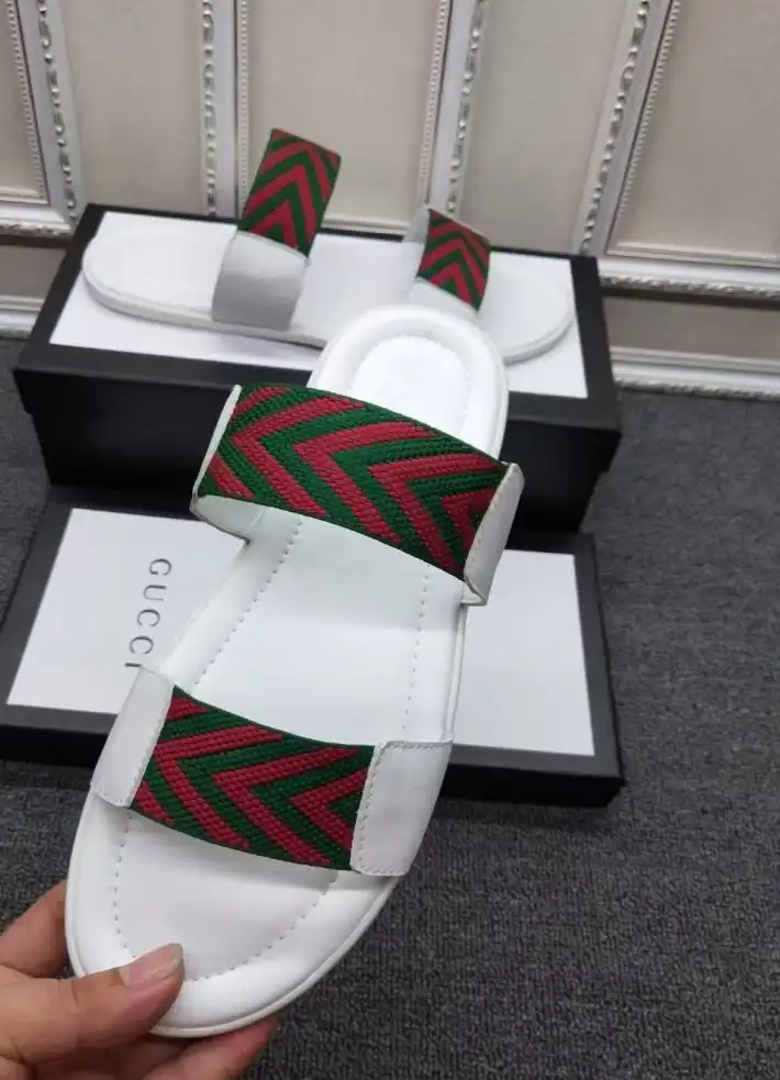 hype Gucci Slippers