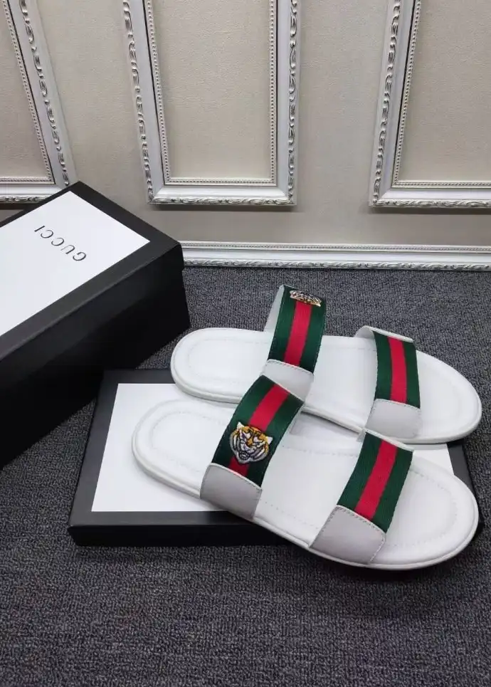 hype Gucci Slippers