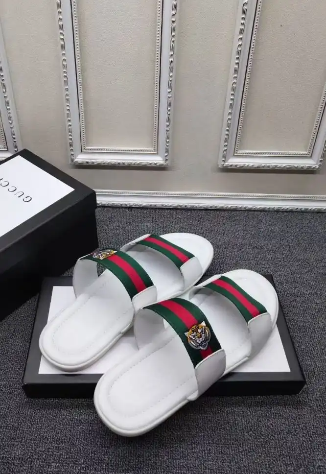 hype Gucci Slippers