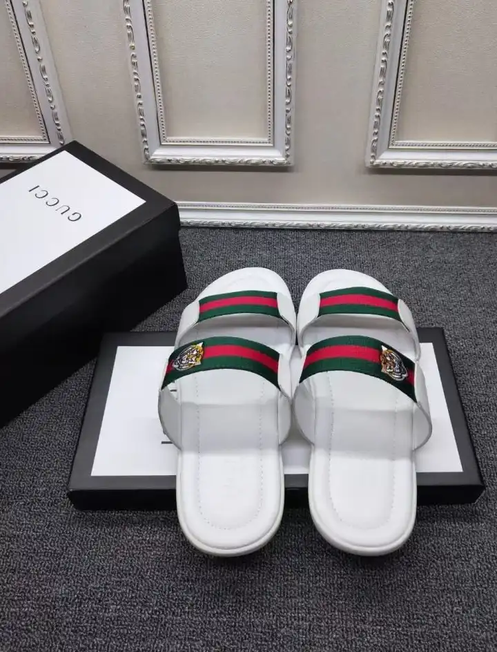 hype Gucci Slippers