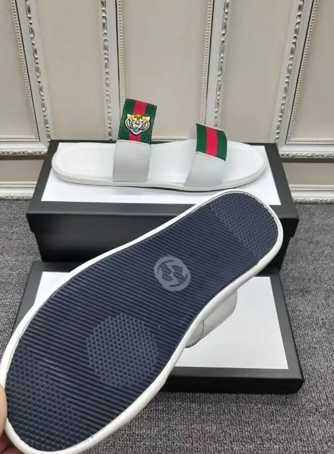 hype Gucci Slippers