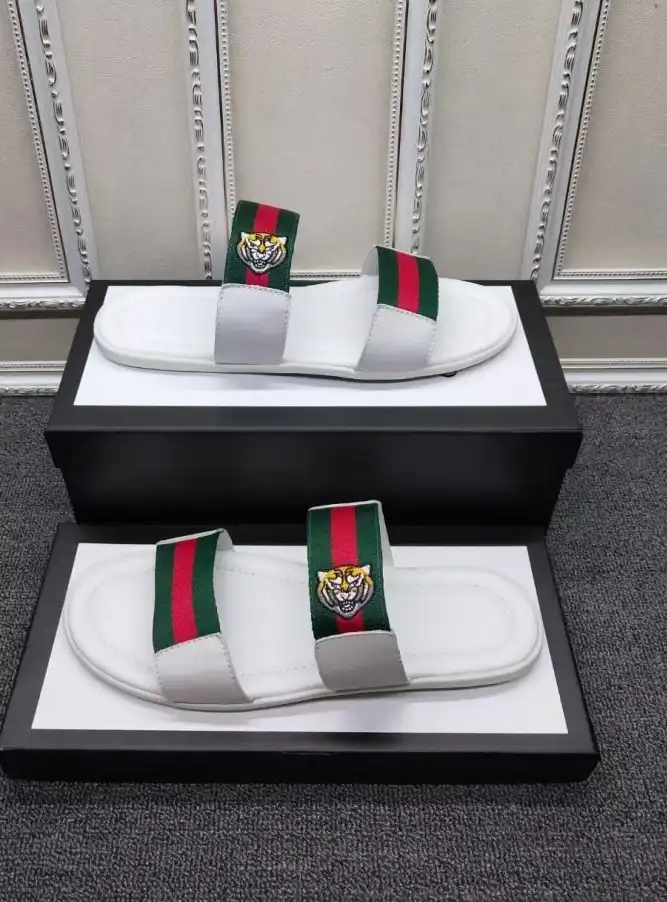 hype Gucci Slippers