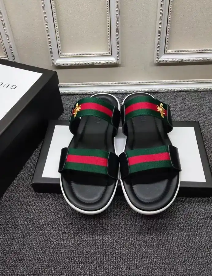 hype Gucci Slippers