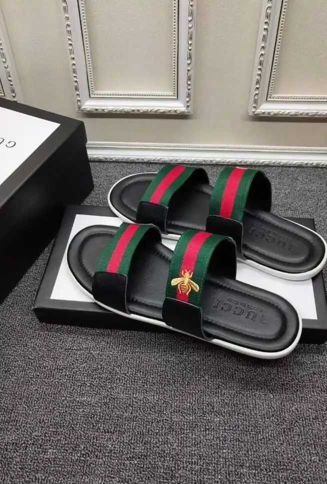 hype Gucci Slippers