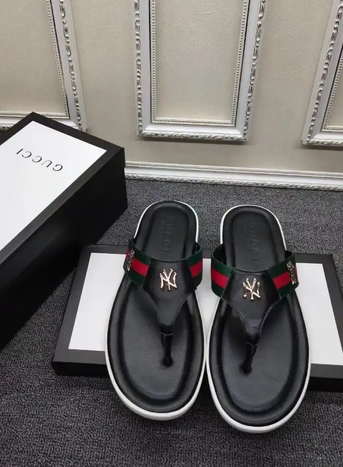 hype Gucci Slippers