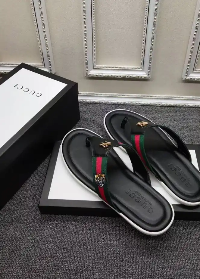 hype Gucci Slippers