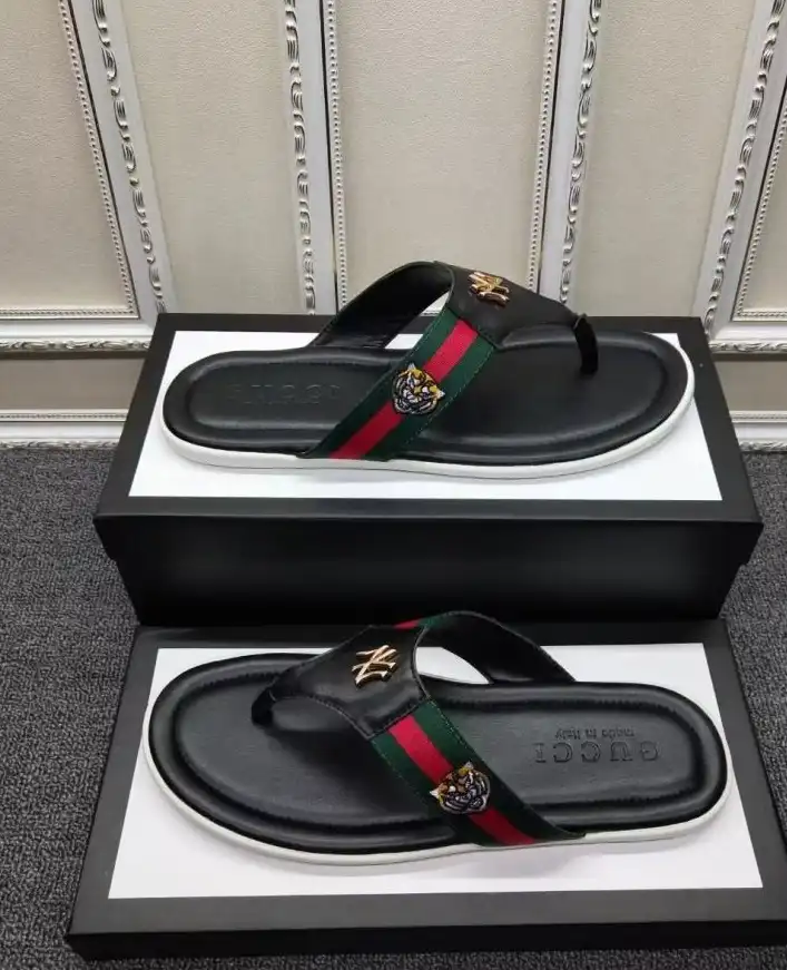 hype Gucci Slippers