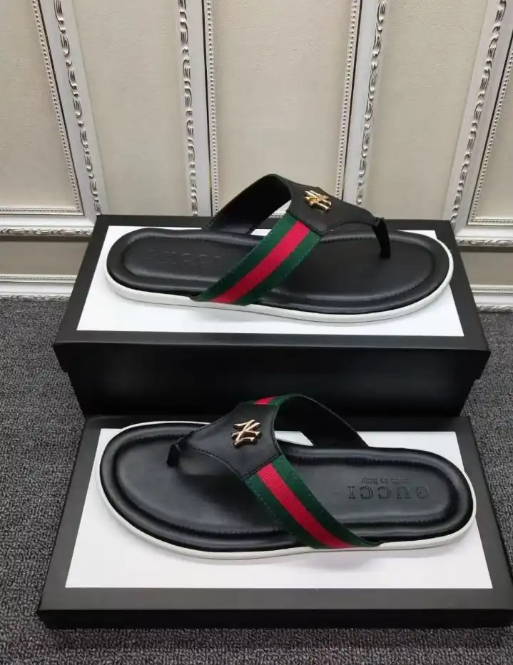 hype Gucci Slippers