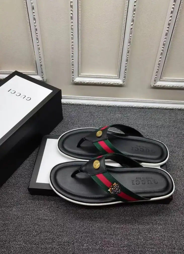 hype Gucci Slippers