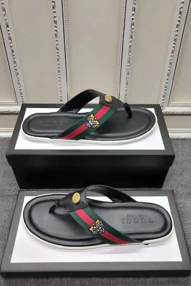 hype Gucci Slippers