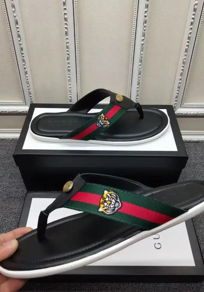 hype Gucci Slippers