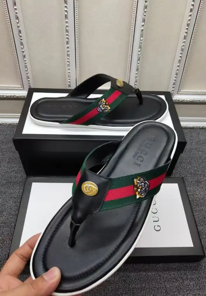 hype Gucci Slippers