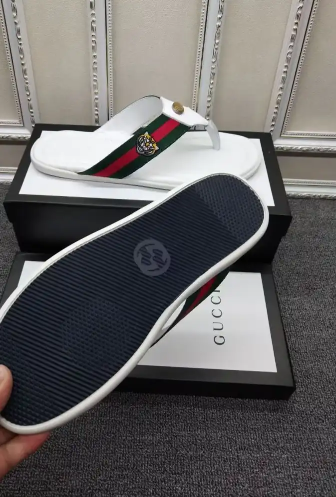 hype Gucci Slippers