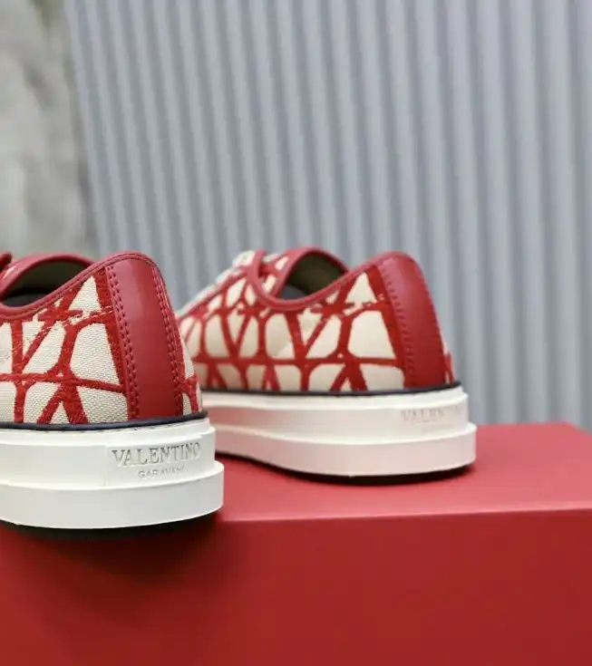 hype Valentino Casual Shoes