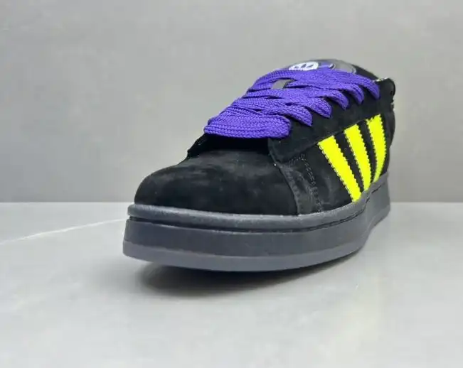 hype Adidas Sneakers