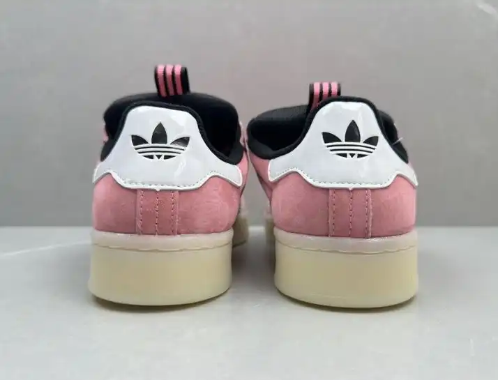 hype Adidas Sneakers