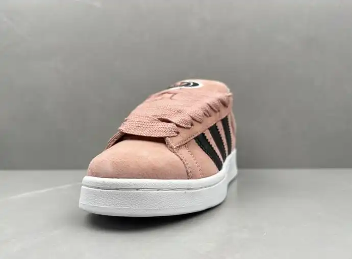 hype Adidas Sneakers