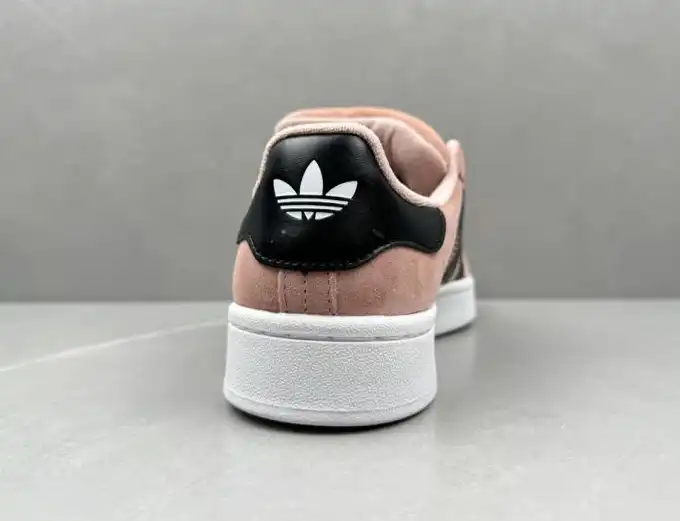 hype Adidas Sneakers