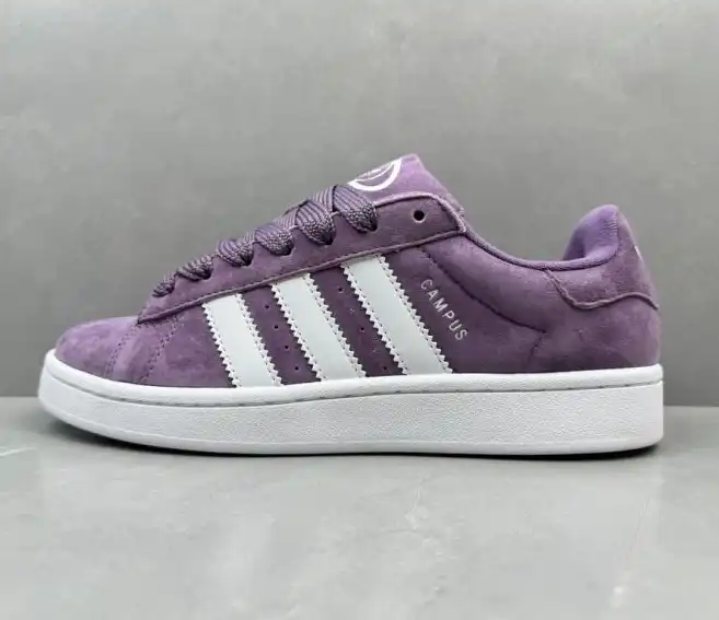 hype Adidas Sneakers