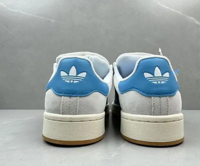 hype Adidas Sneakers