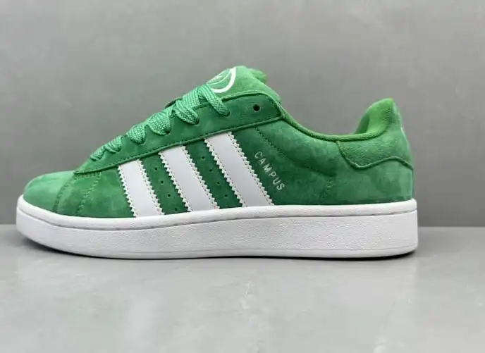 hype Adidas Sneakers