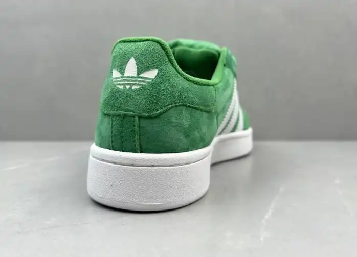 hype Adidas Sneakers